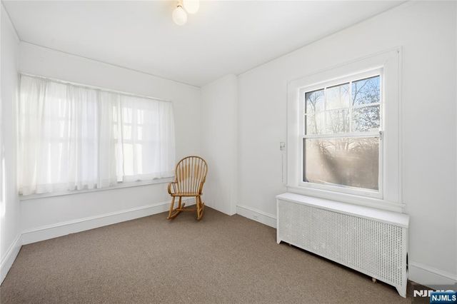 20 Paulin Boulevard, Leonia, NJ 07605