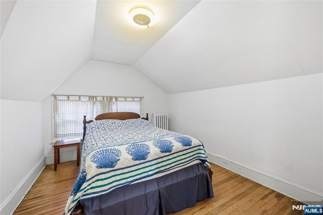 20 Paulin Boulevard, Leonia, NJ 07605