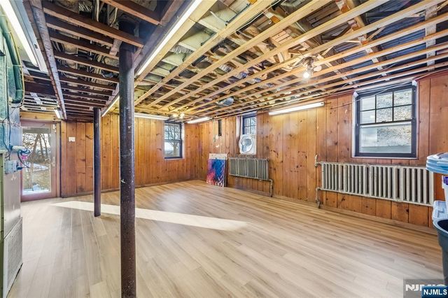 20 Paulin Boulevard, Leonia, NJ 07605