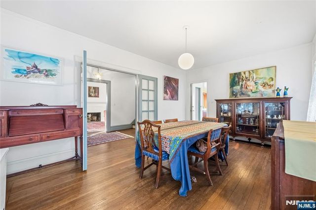 20 Paulin Boulevard, Leonia, NJ 07605