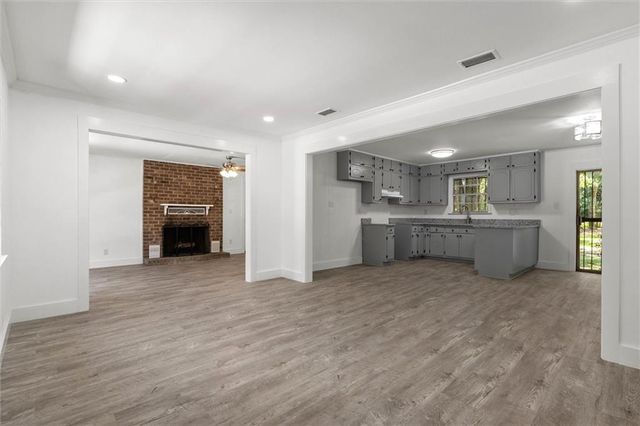 7465 Bowers Lane, Theodore, AL 36582