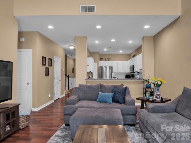 8444 Brookings Drive, Charlotte, NC 28269