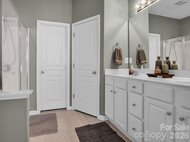 8444 Brookings Drive, Charlotte, NC 28269