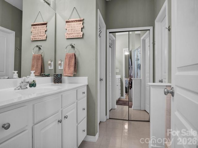 8444 Brookings Drive, Charlotte, NC 28269