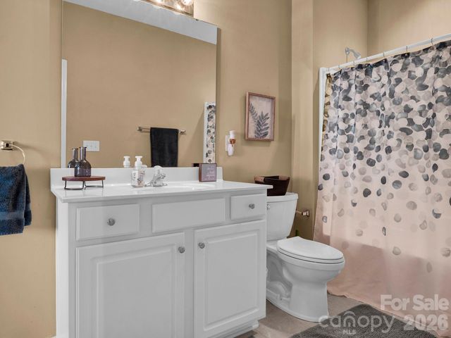 8444 Brookings Drive, Charlotte, NC 28269