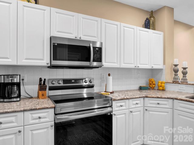 8444 Brookings Drive, Charlotte, NC 28269