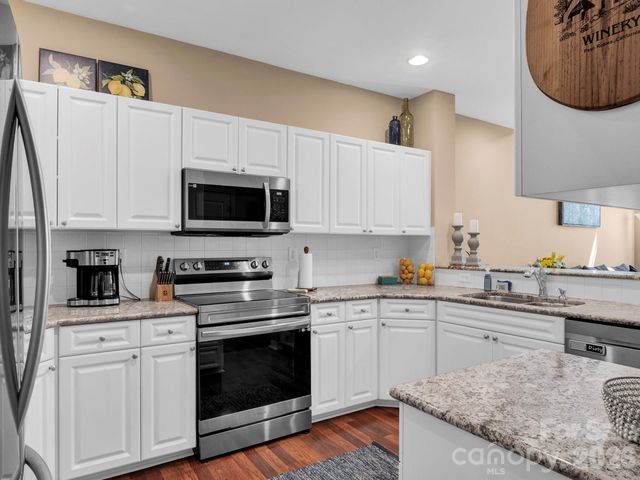 8444 Brookings Drive, Charlotte, NC 28269