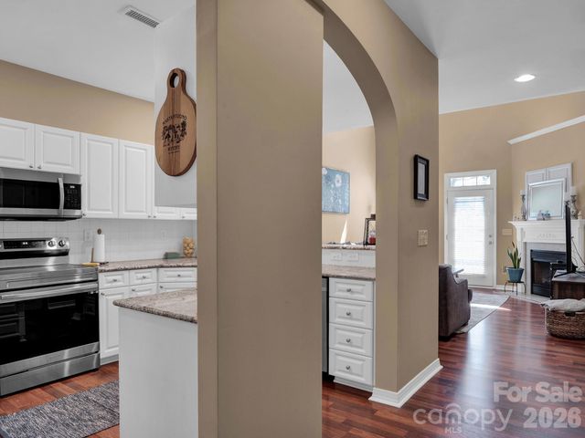8444 Brookings Drive, Charlotte, NC 28269