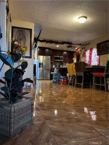 10821 Compton, Los Angeles, CA 90059