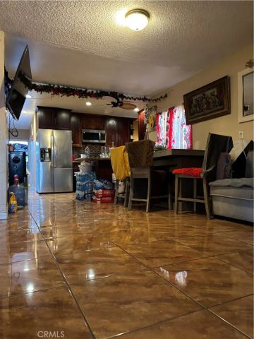10821 Compton, Los Angeles, CA 90059