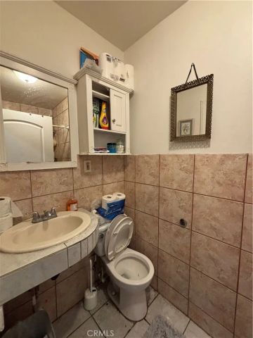 10821 Compton, Los Angeles, CA 90059