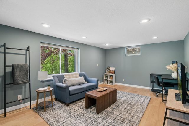 415 Magnolia Lane N, Plymouth, MN 55441