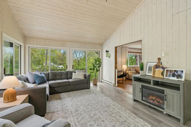 415 Magnolia Lane N, Plymouth, MN 55441