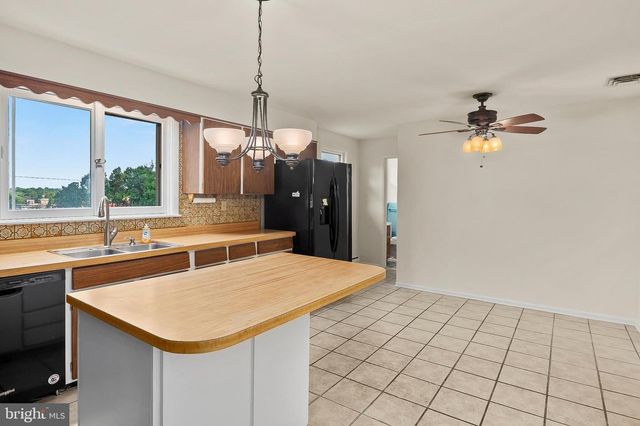 2992 NORMANDY DR, Ellicott City, MD 21043