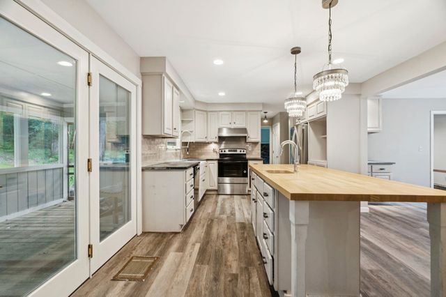 25 Pinneo Hill Road, Hanover, NH 03755