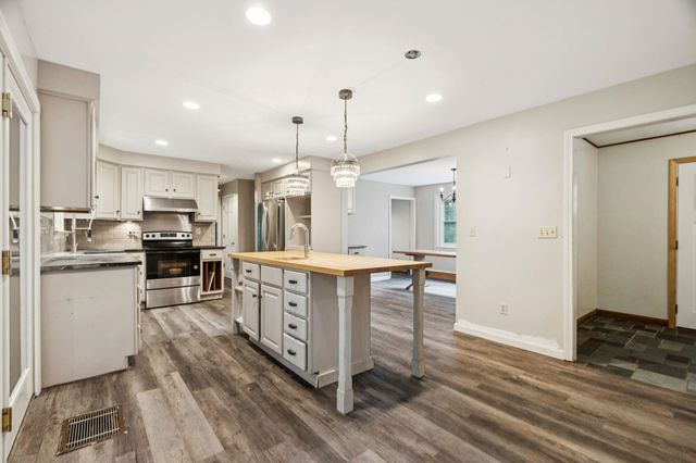 25 Pinneo Hill Road, Hanover, NH 03755