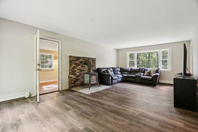 25 Pinneo Hill Road, Hanover, NH 03755