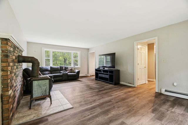 25 Pinneo Hill Road, Hanover, NH 03755