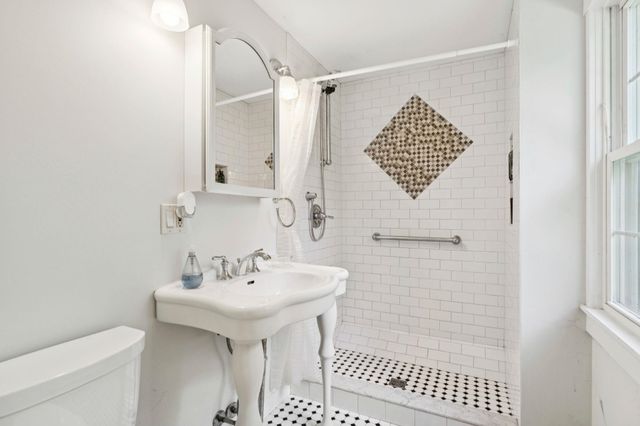 25 Pinneo Hill Road, Hanover, NH 03755