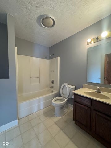 7015 Blankenship Avenue, Indianapolis, IN 46217