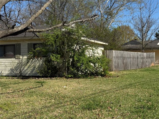 3400 Black Lake Circle, Bossier City, LA 71112