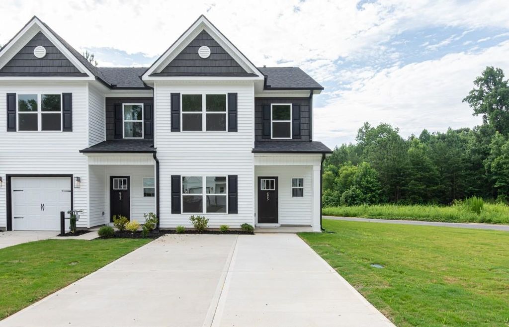 625 Farcroft Trail, Roebuck, SC 29376