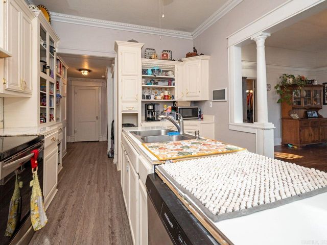 303 E Nichols Street, England, AR 72046