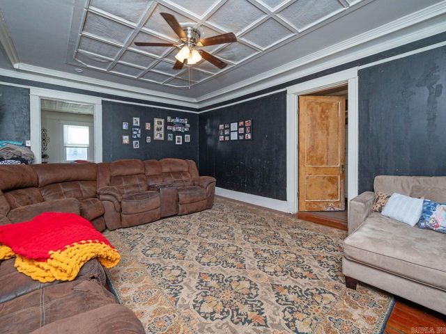 303 E Nichols Street, England, AR 72046