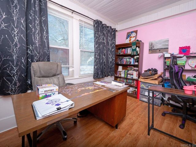 303 E Nichols Street, England, AR 72046