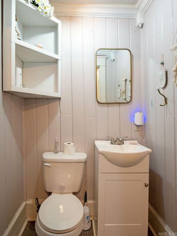 303 E Nichols Street, England, AR 72046