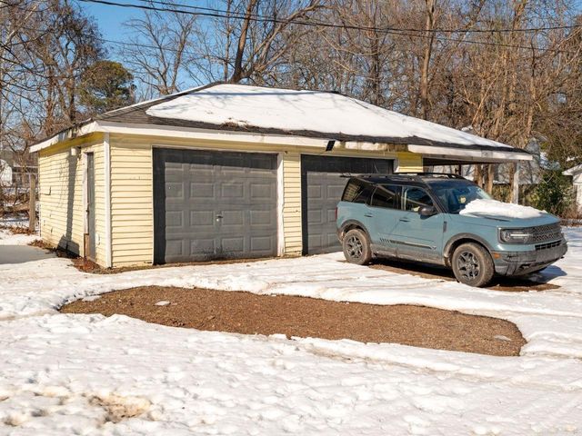 303 E Nichols Street, England, AR 72046