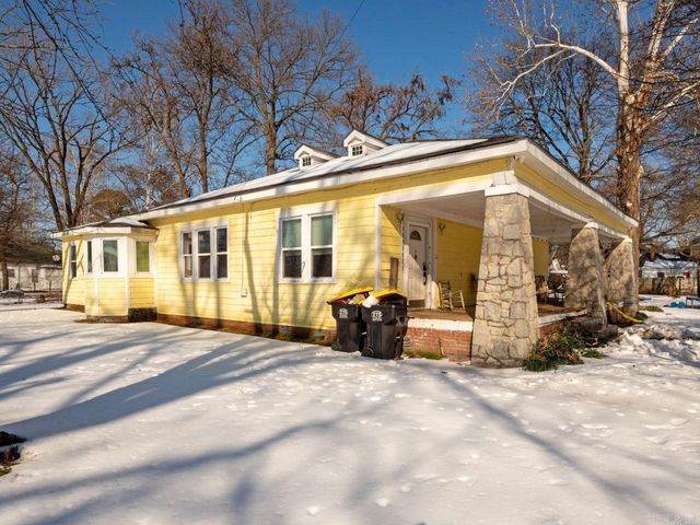 303 E Nichols Street, England, AR 72046