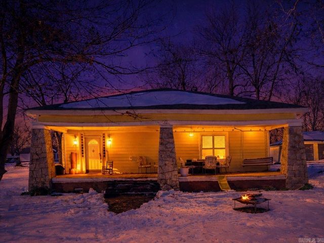 303 E Nichols Street, England, AR 72046