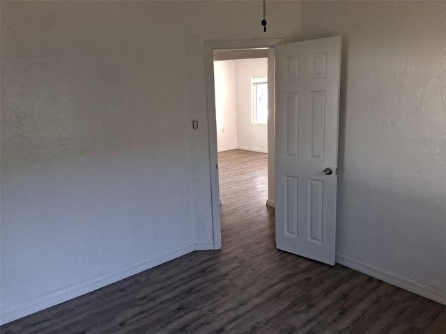 2855 40TH AVENUE N, St Petersburg, FL 33714