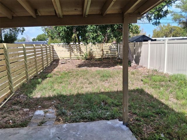 2855 40TH AVENUE N, St Petersburg, FL 33714