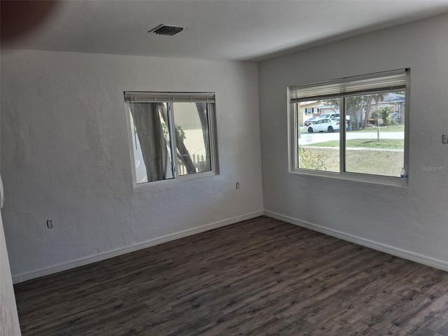 2855 40TH AVENUE N, St Petersburg, FL 33714