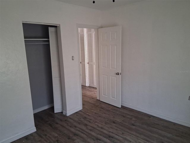 2855 40TH AVENUE N, St Petersburg, FL 33714