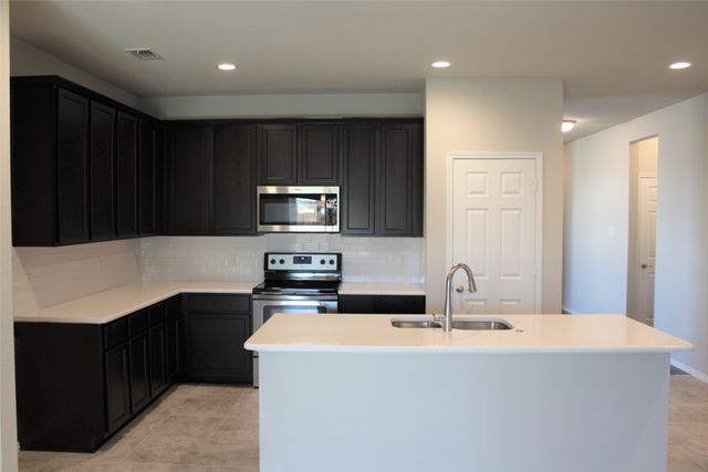 5529 Las Lomas Lane, Denton, TX 76208