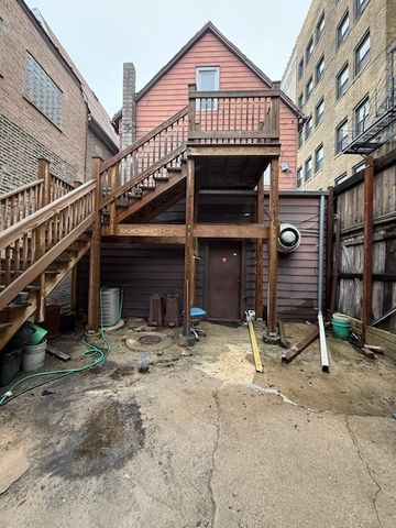 1015 W Belmont Avenue, Chicago, IL 60657