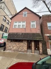 1015 W Belmont Avenue, Chicago, IL 60657