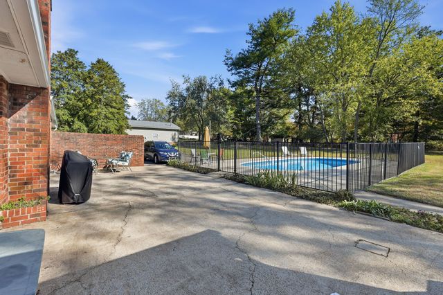 118 Allen Dr, Hendersonville, TN 37075