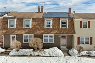 6 Stonegate Lane # 6, Derry, NH 03038