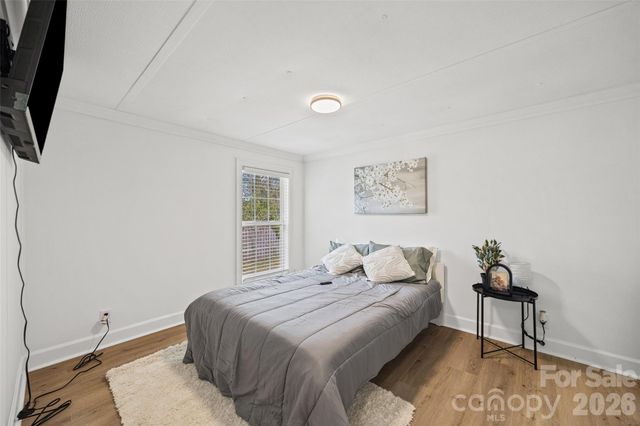 5024 Victoria Avenue, Charlotte, NC 28269