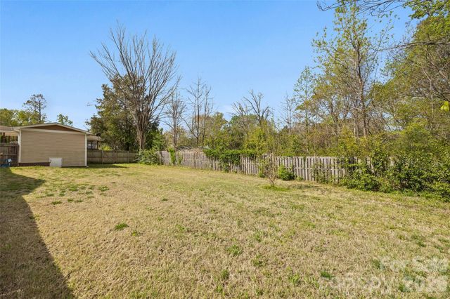 5024 Victoria Avenue, Charlotte, NC 28269