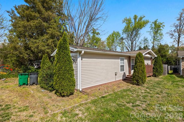 5024 Victoria Avenue, Charlotte, NC 28269