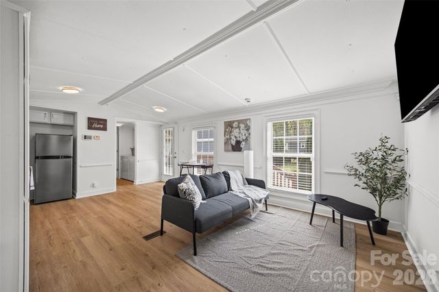 5024 Victoria Avenue, Charlotte, NC 28269