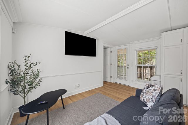 5024 Victoria Avenue, Charlotte, NC 28269