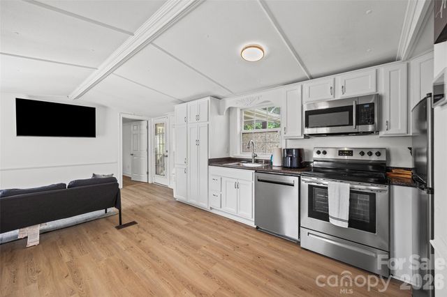 5024 Victoria Avenue, Charlotte, NC 28269