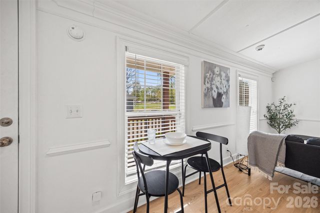 5024 Victoria Avenue, Charlotte, NC 28269