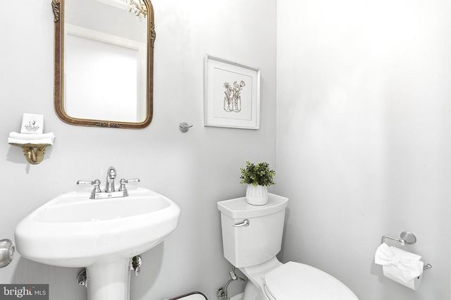1107 WIMBLEDON DR, Mclean, VA 22101